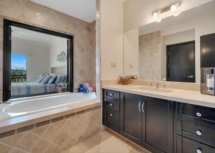 Medano 2 Pools Downtown Marina Spacious Cabo San Lucas